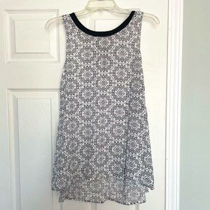 Black/White Patterned Sleeveless 14th & Union Top